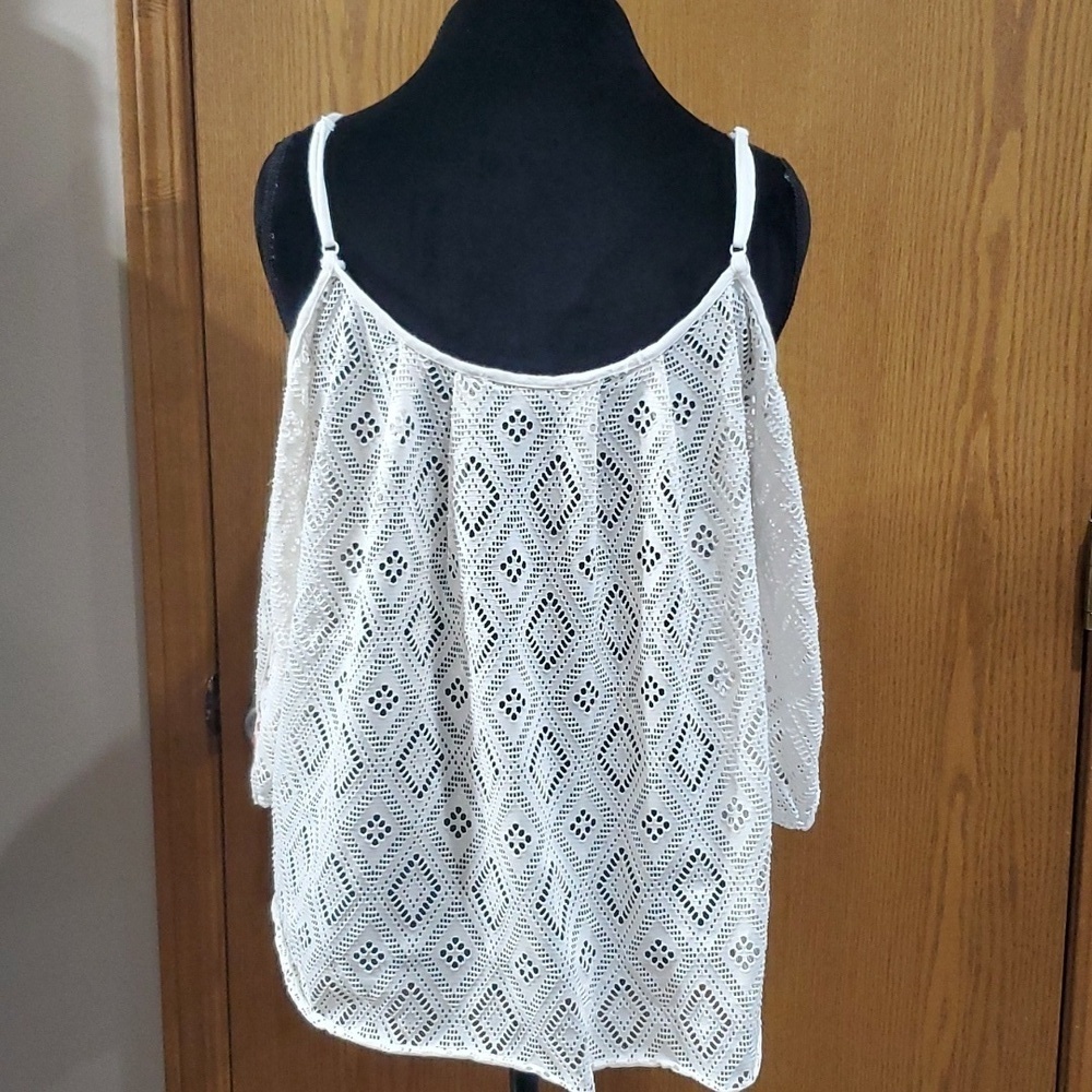 Miss me cold shoulder embroidered lace top - Picture 4 of 6